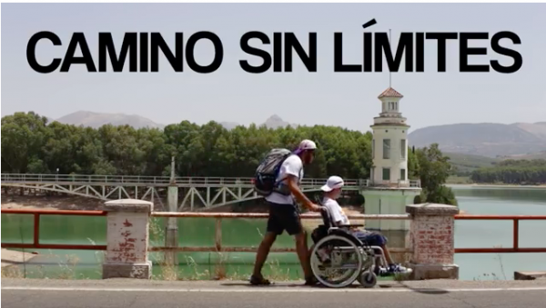 Camino sin limites, c'est l'histoire de deux frères, dont l'un très handicapé, qui partent ensemble sur le camino francés, l'un sur ses pieds et le second en fauteuil roulant.